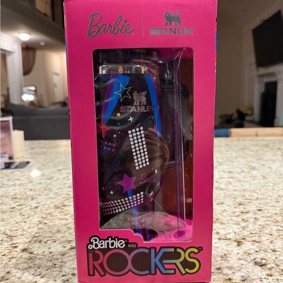 Stanley x Barbie Limited Edition Barbie and The Rockers - Picture 5 of 5